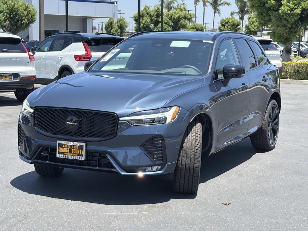 New 2026 Volvo XC60 B5 Ultra Black Edition SUV