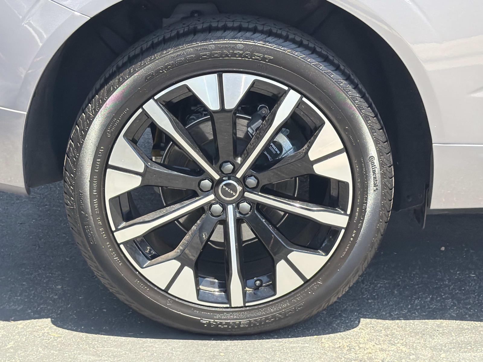 2026 Volvo XC60 Plus - Photo 27