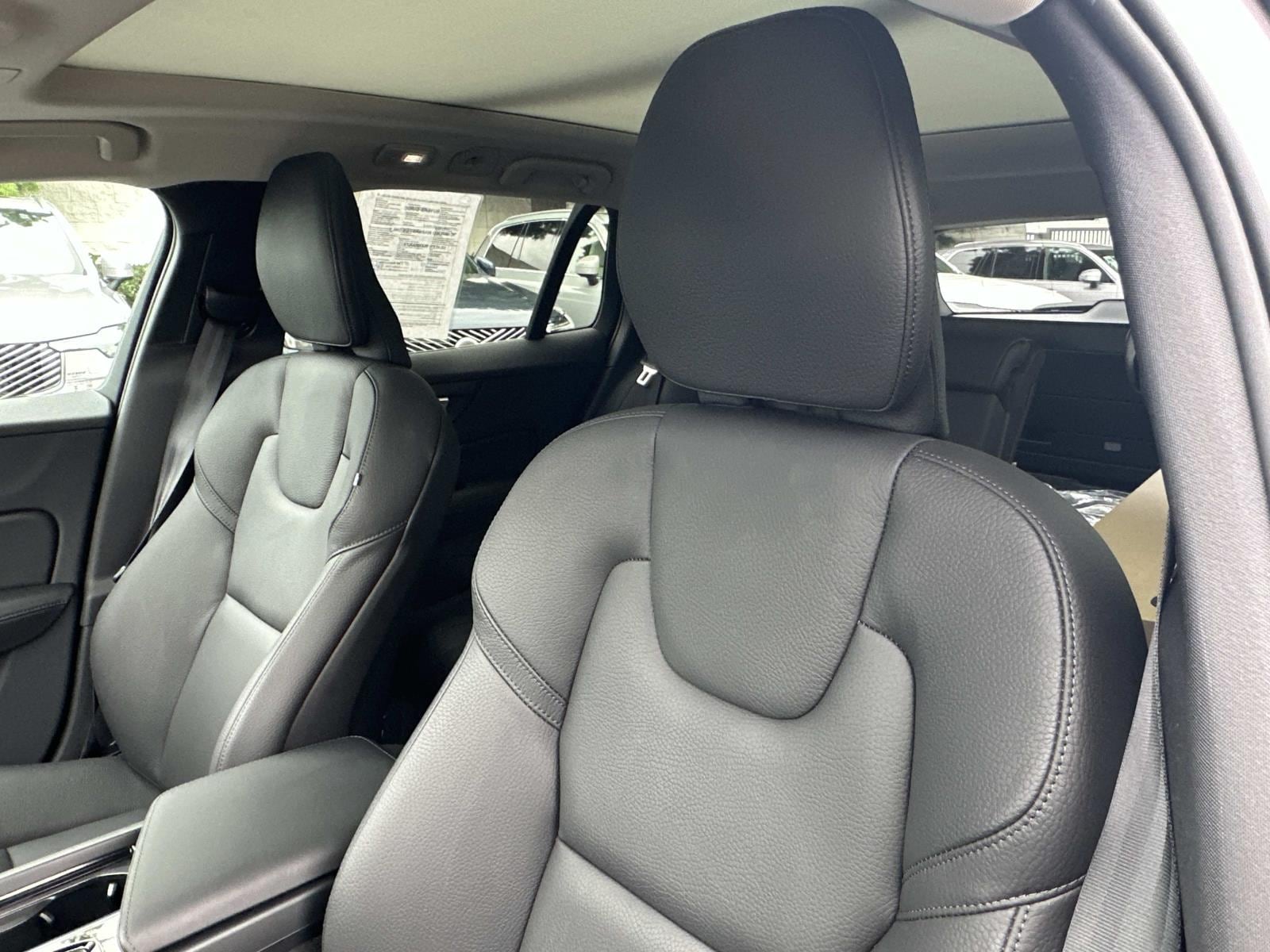 2026 Volvo V60 Cross Country Plus - Photo 19