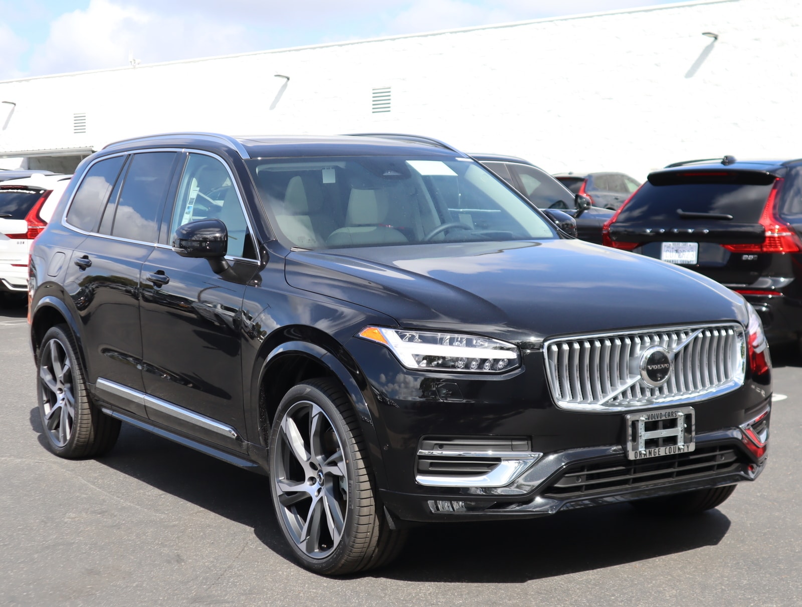 New Volvo SUV | XC60 & XC90 | For Sale in Santa Ana Serving Orange 