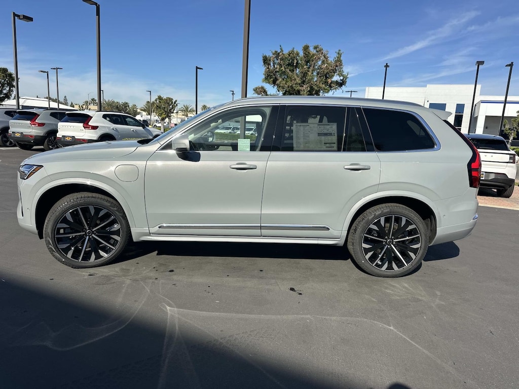 New 2026 Volvo XC90 plug-in hybrid T8 Ultra 7-Seater SUV