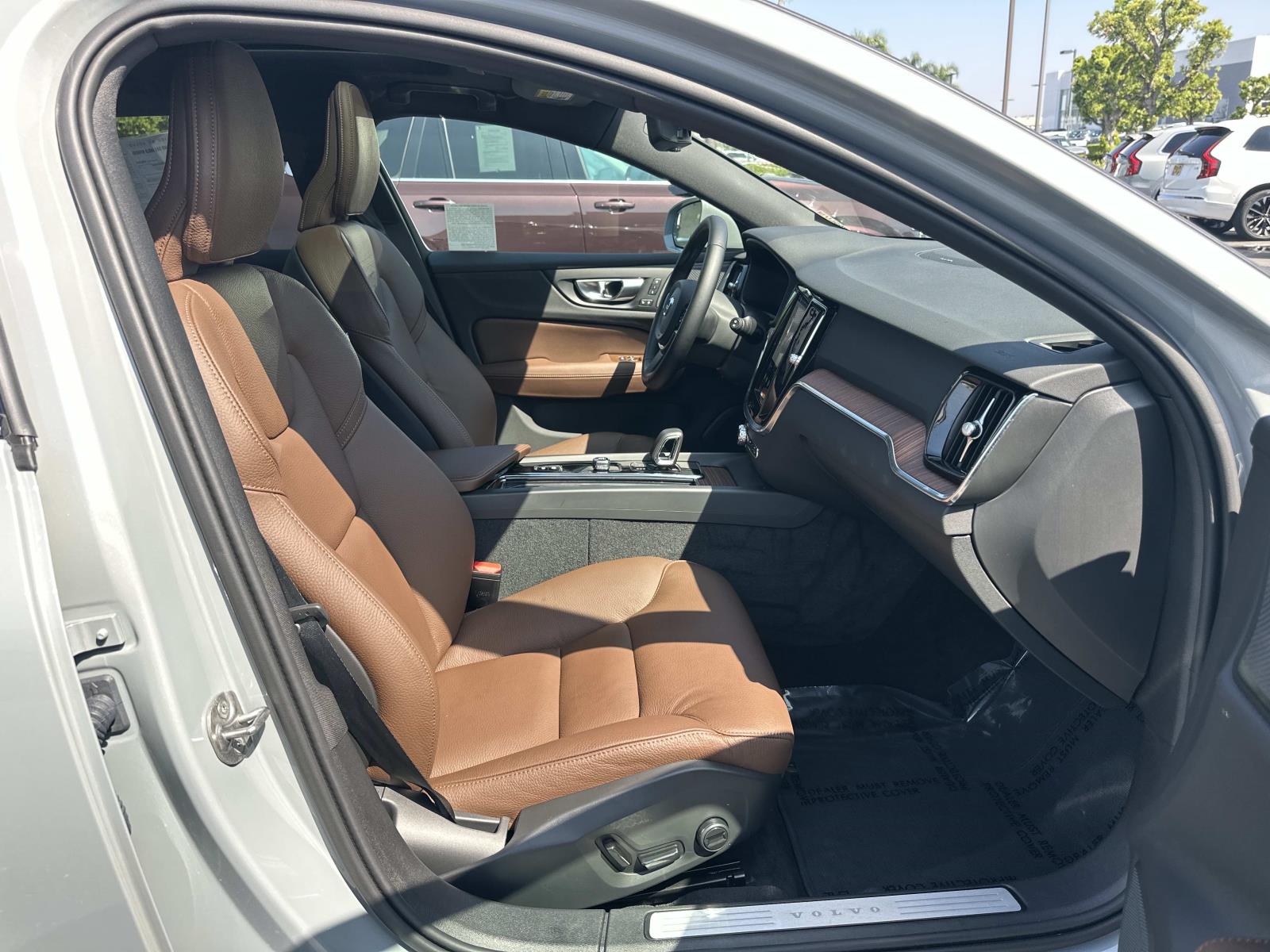2026 Volvo V60 Cross Country Plus - Photo 25