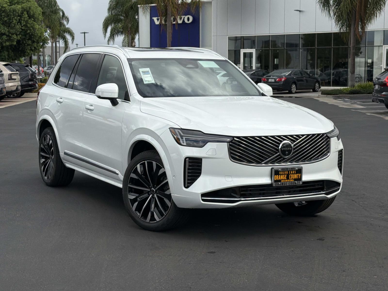2027 Volvo XC90 plug-in hybrid T8 Plus 6-Seater AWD SUV