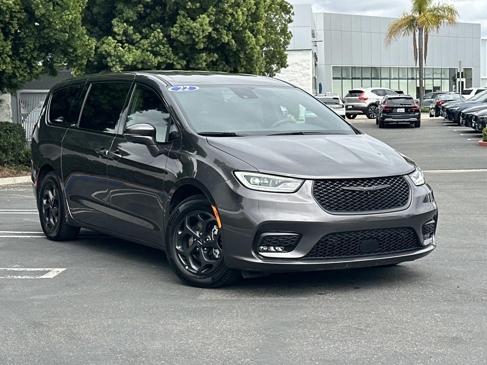 2022 Chrysler Pacifica Hybrid Touring L