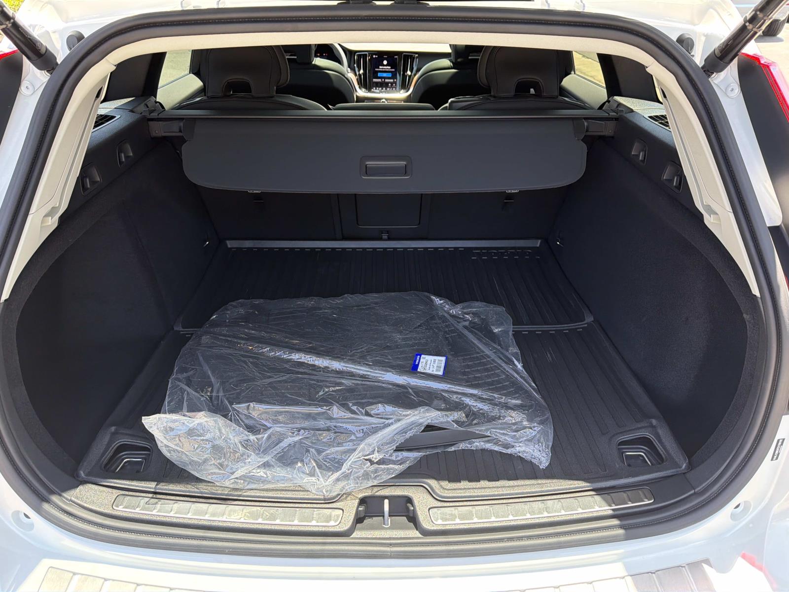 2026 Volvo V60 Cross Country Plus - Photo 23