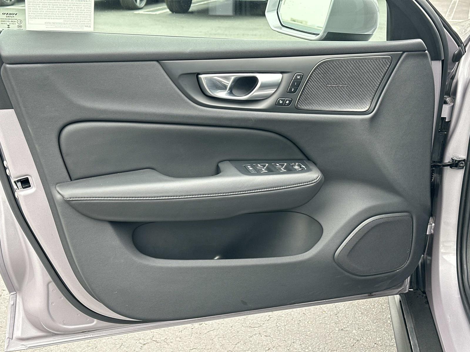 2026 Volvo V60 Cross Country Plus - Photo 15