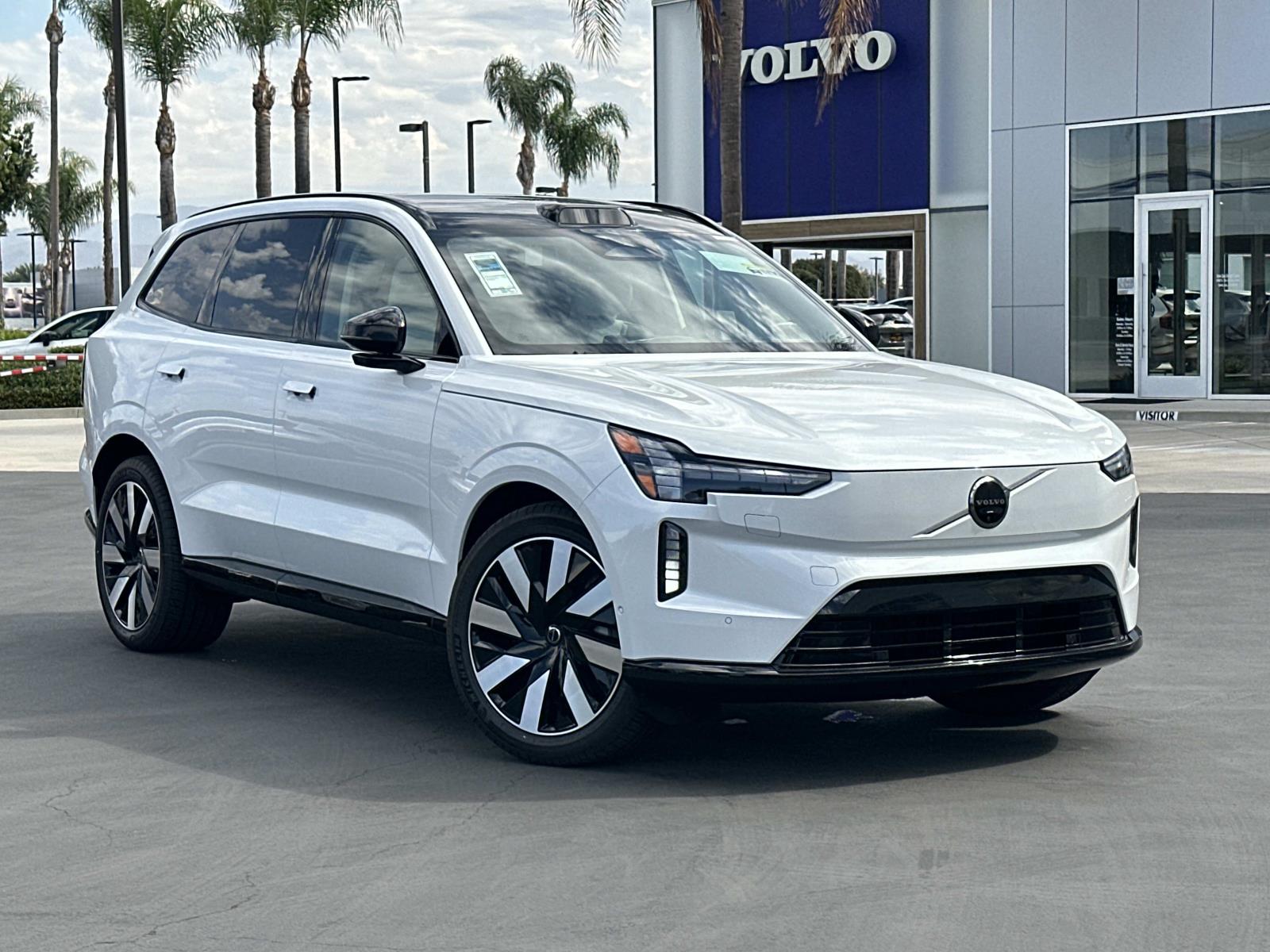 2025 Volvo EX90 Ultra's photo