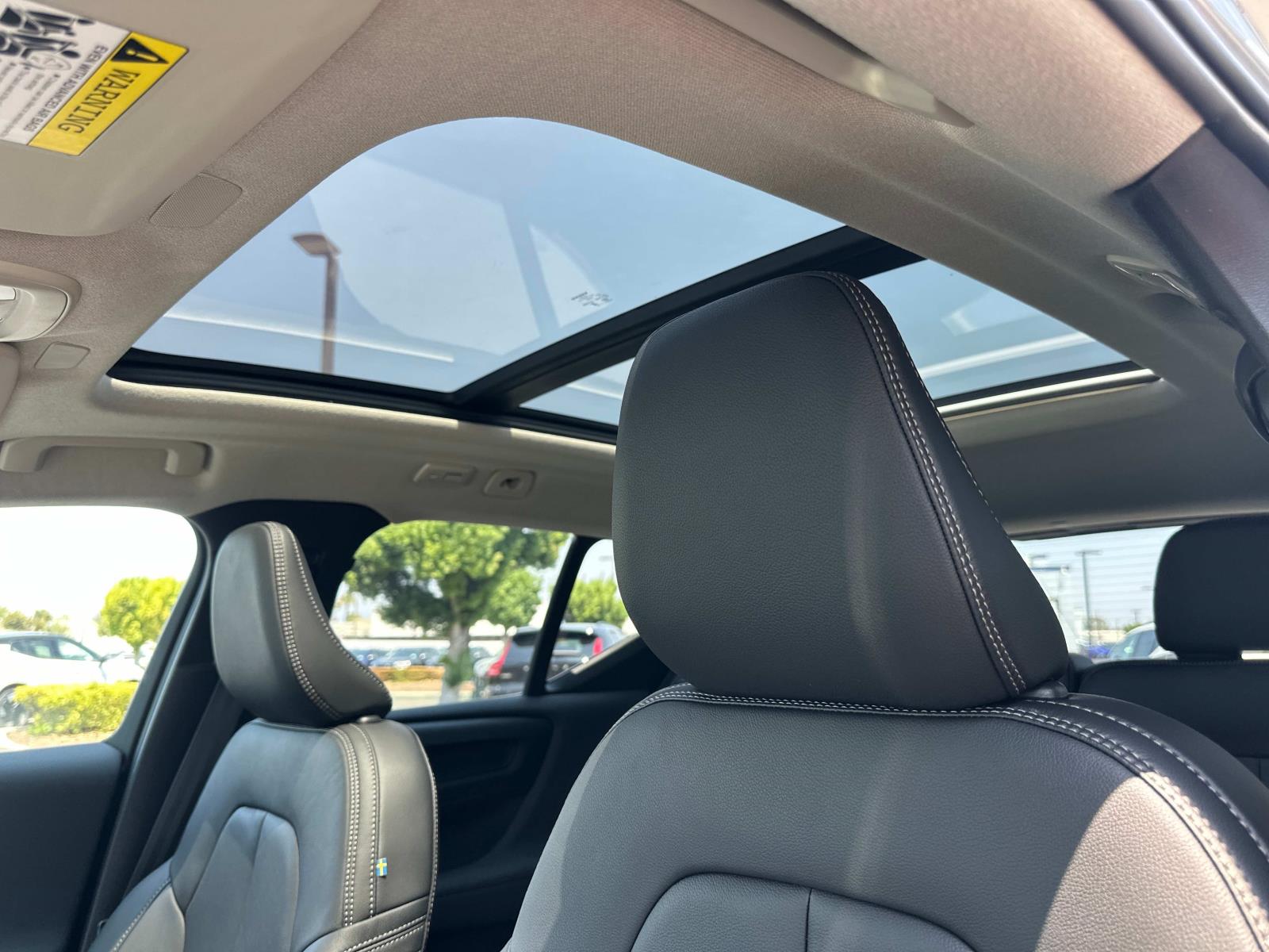 2026 Volvo XC40 Ultra - Photo 24