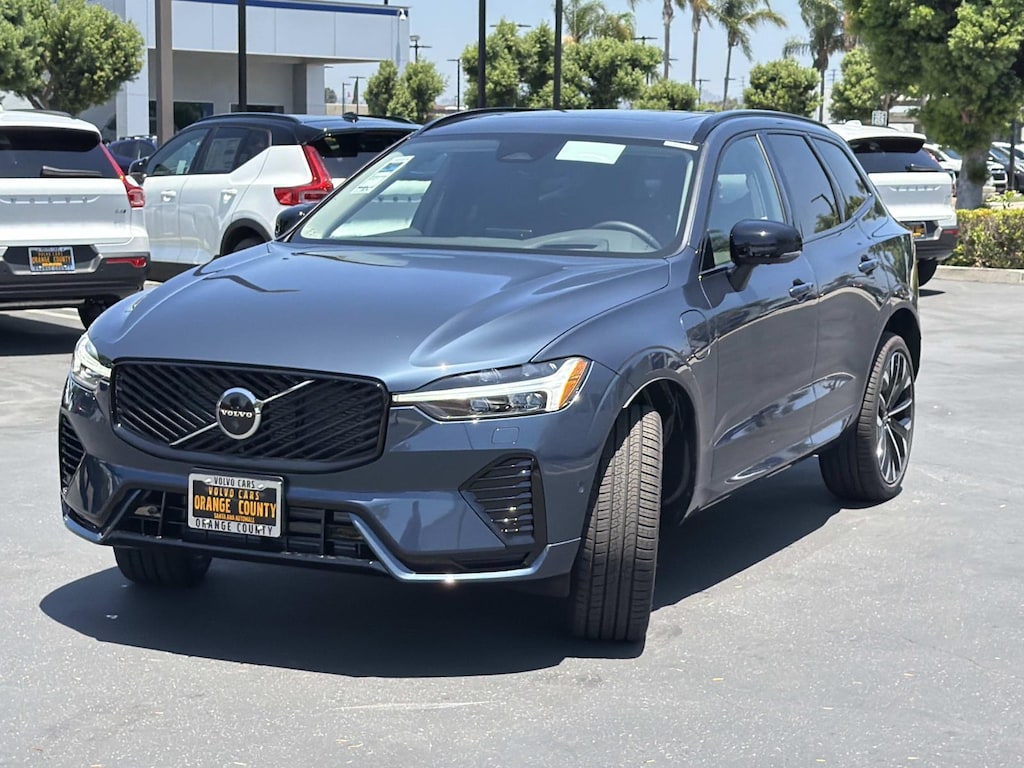 New 2026 Volvo XC60 plug-in hybrid T8 Ultra SUV
