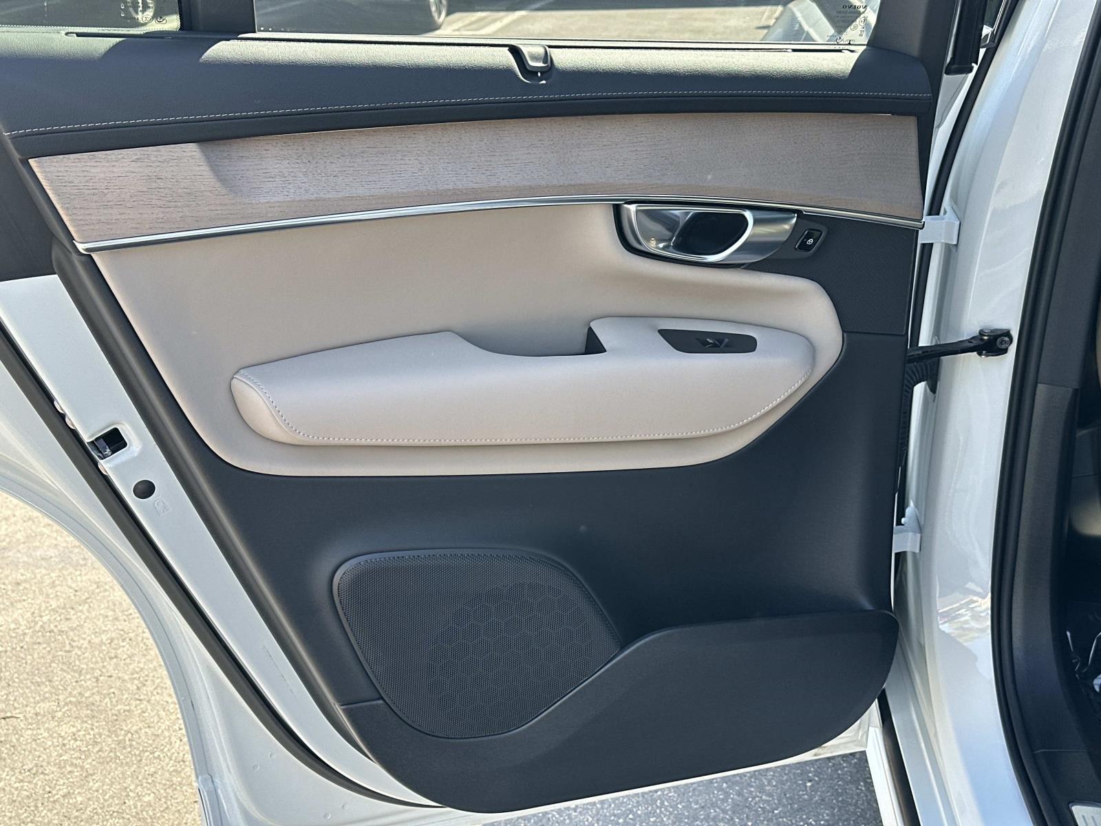 2026 Volvo XC90 Ultra - Photo 20