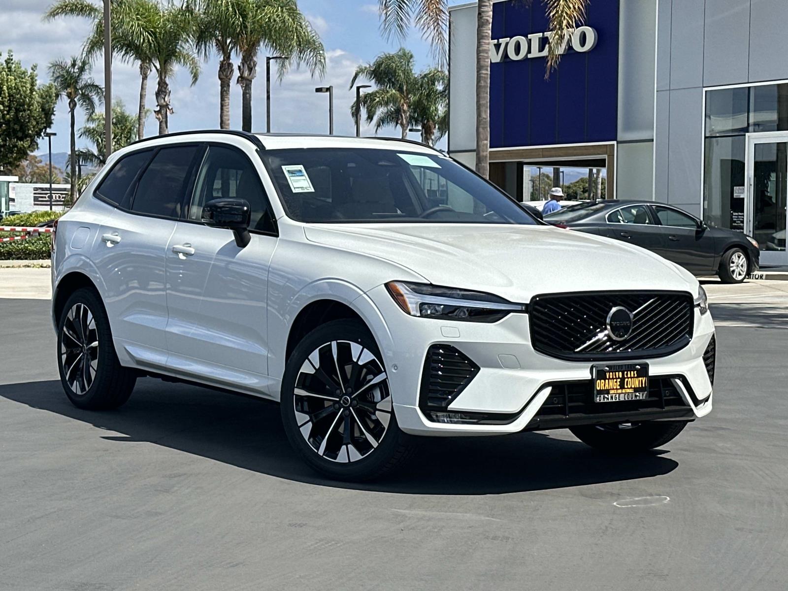 2026 Volvo XC60 Plus's photo