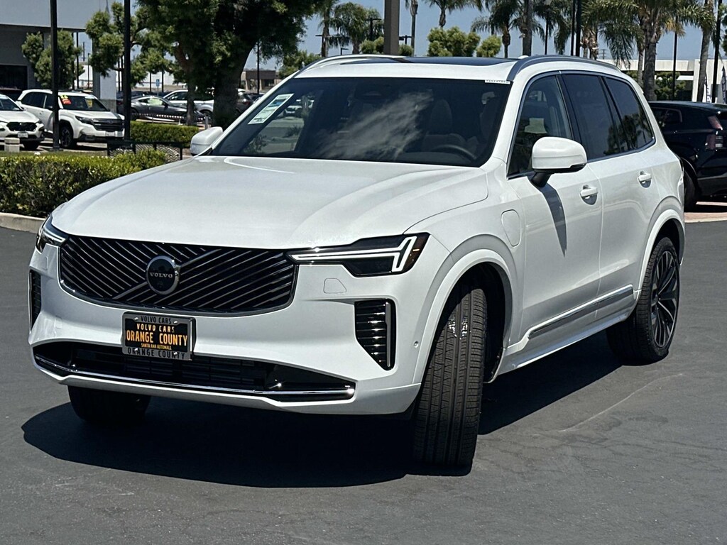 New 2026 Volvo XC90 plug-in hybrid T8 Plus 7-Seater SUV