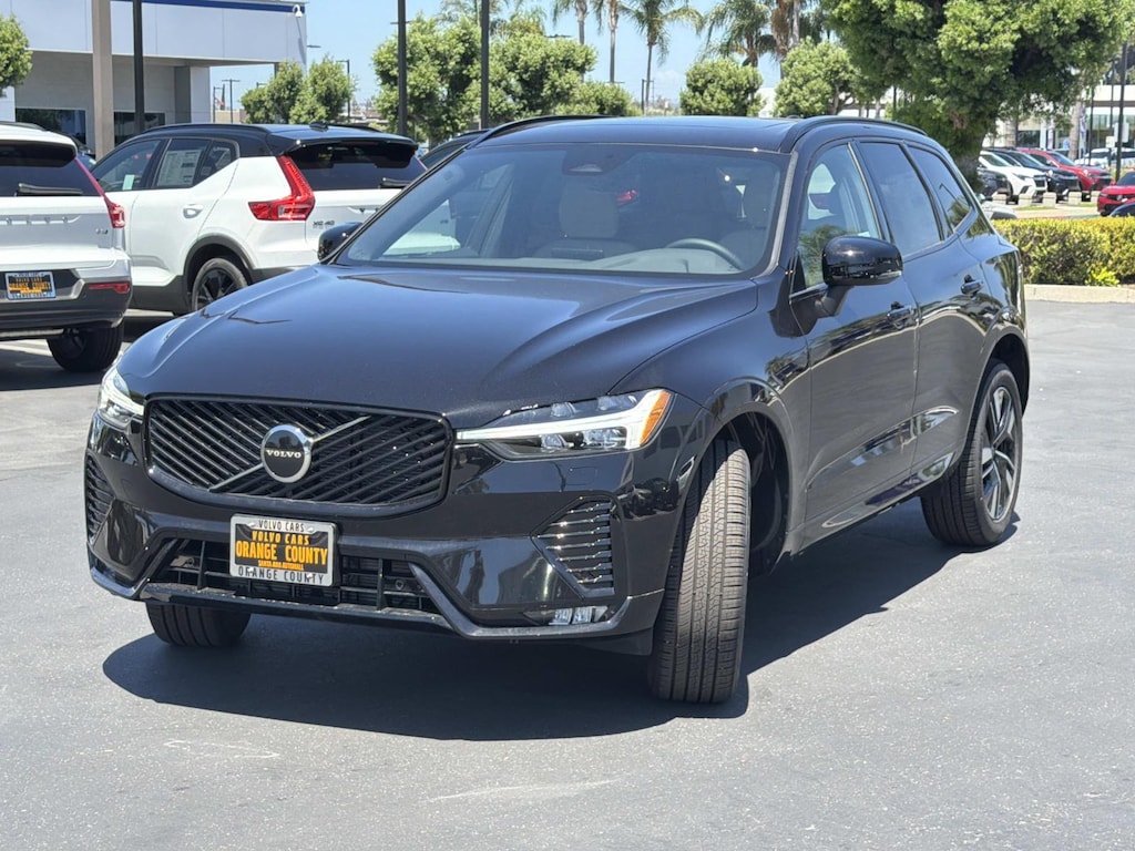 New 2026 Volvo XC60 B5 Core SUV