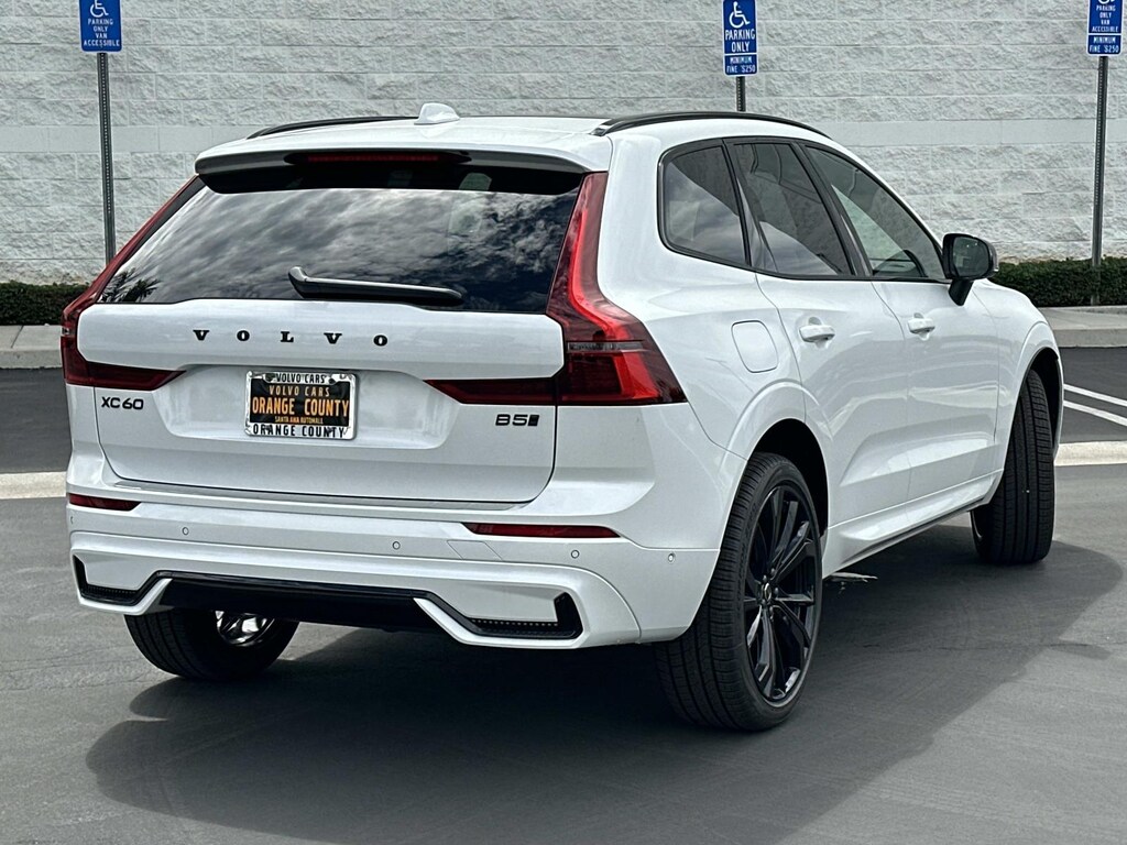 New 2026 Volvo XC60 B5 Ultra Black Edition SUV