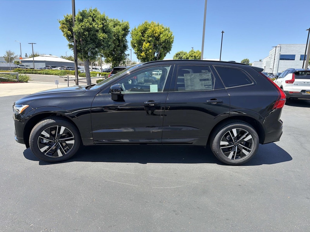 New 2026 Volvo XC60 B5 Core SUV
