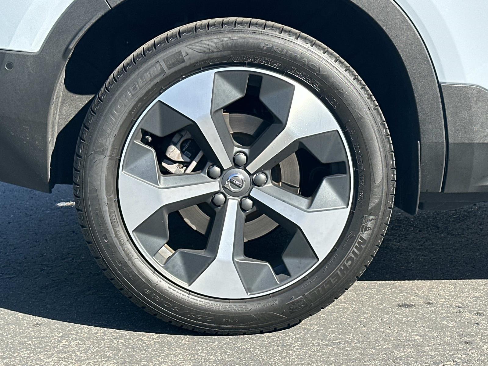 2026 Volvo XC40 Plus - Photo 27