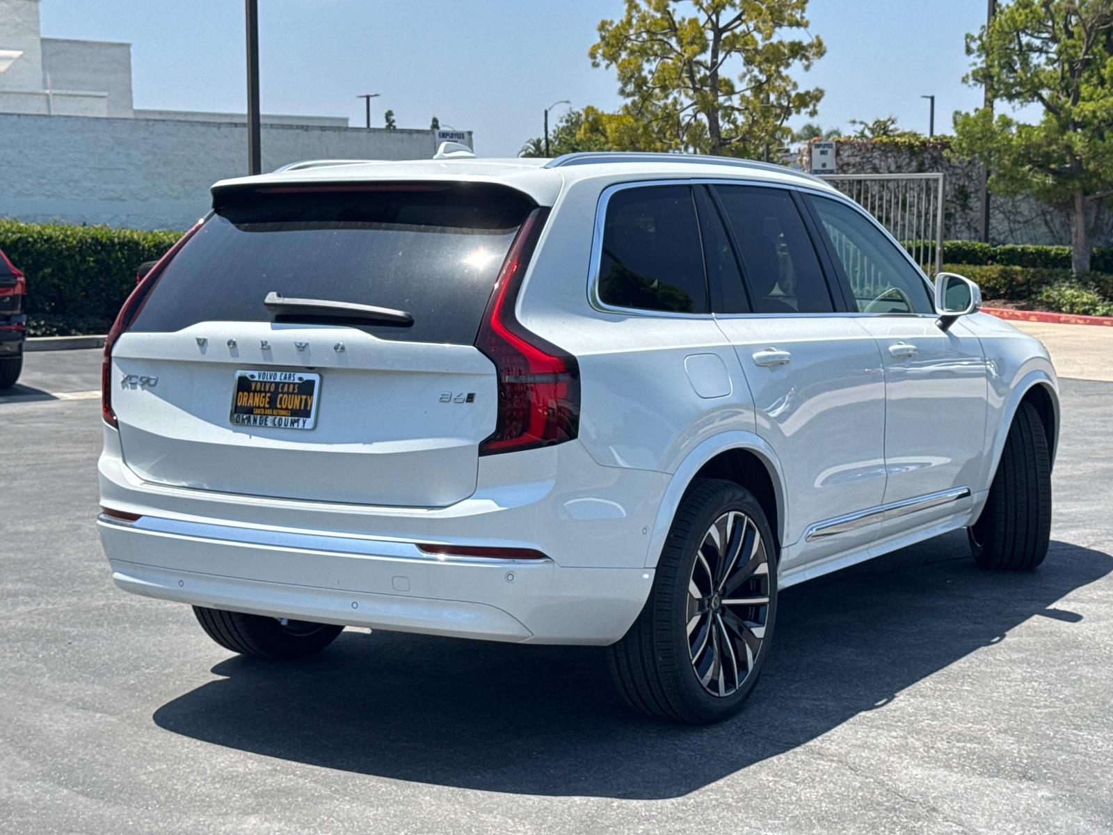 2025 Volvo XC90 Plus photo 4