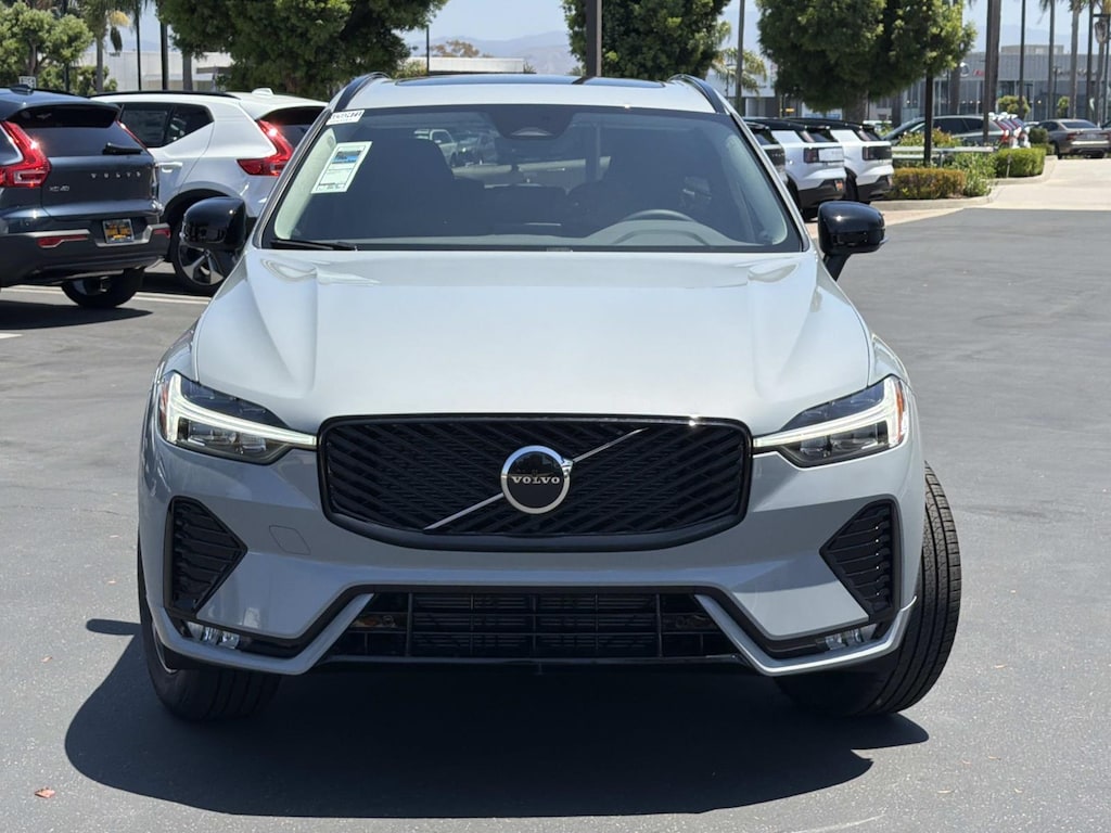 New 2026 Volvo XC60 B5 Core SUV