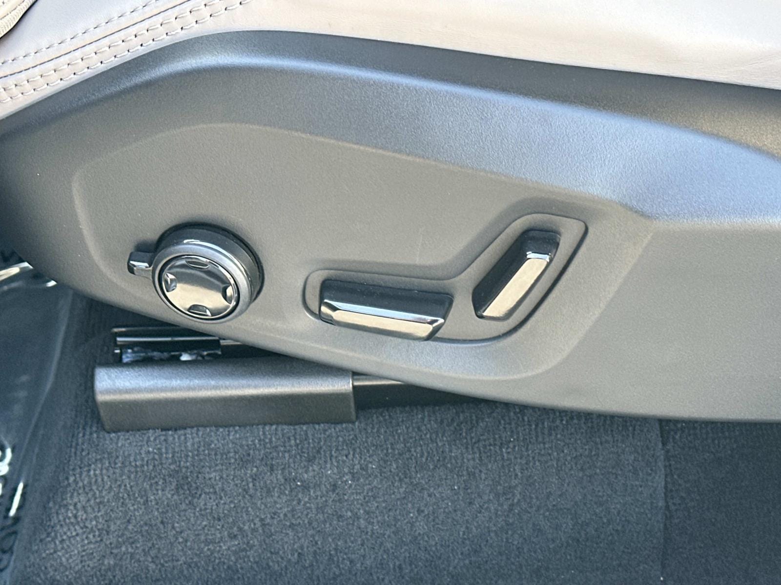 2026 Volvo XC90 Ultra - Photo 18