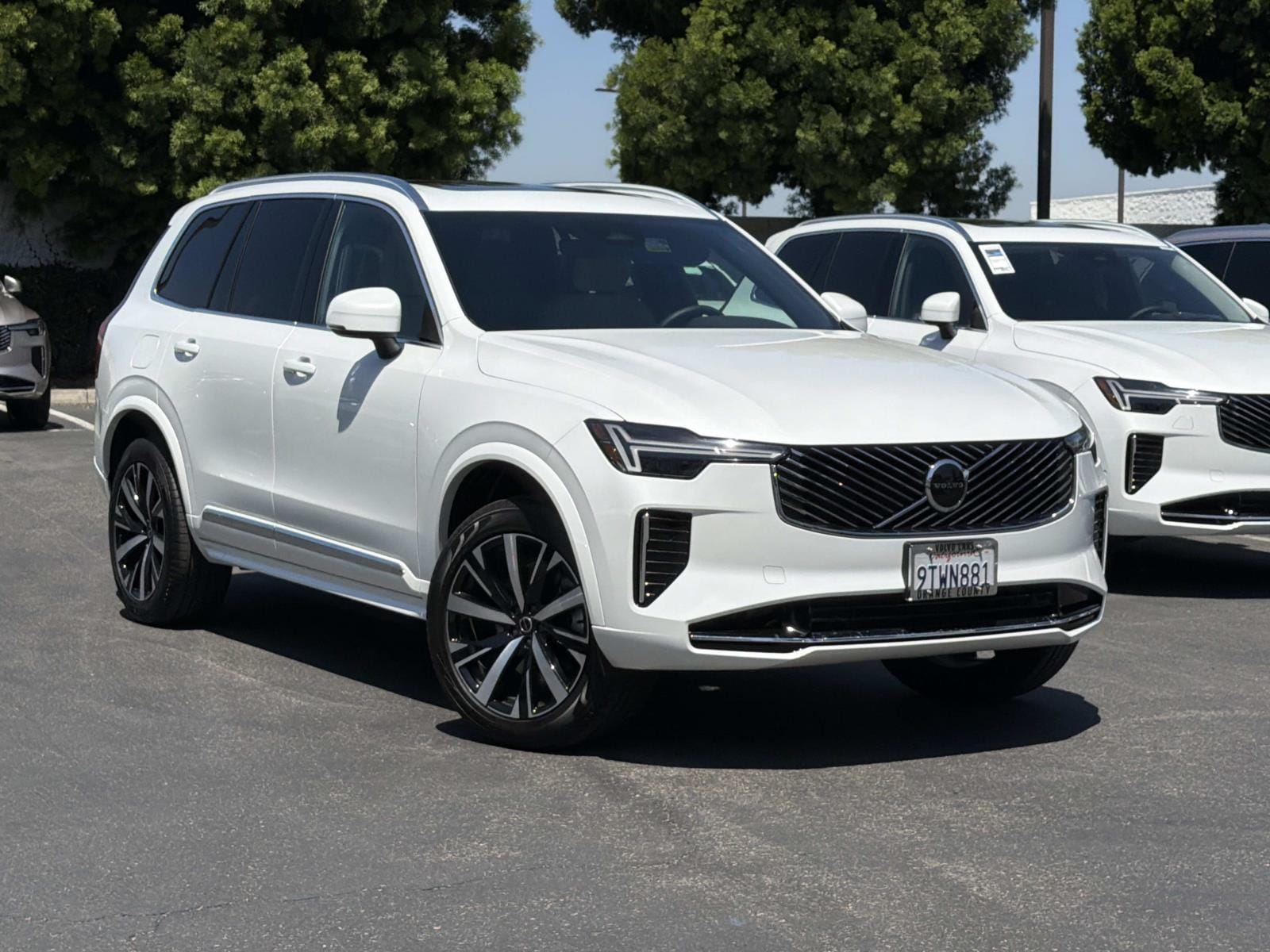2025 Volvo XC90 B6 Core Bright 4WD's photo