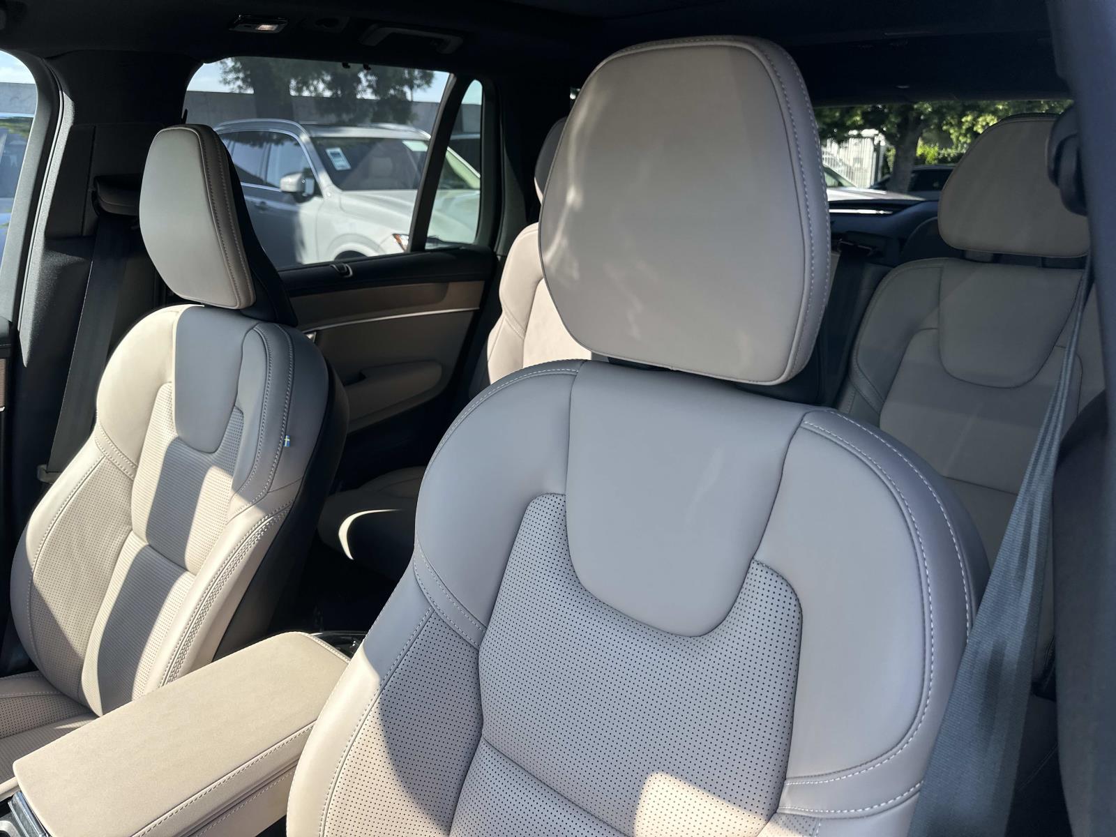 2026 Volvo XC90 Ultra - Photo 19