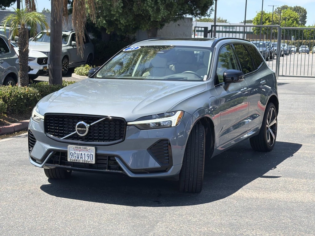 Certified 2023 Volvo XC60 Recharge Plug-In Hybrid T8 eAWD PHEV Ultimate Dark Theme Sport Utility