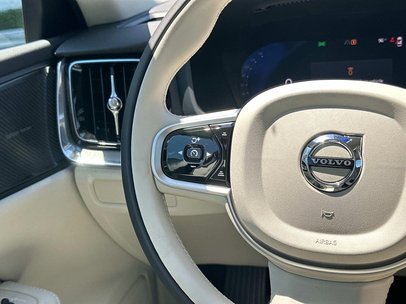 2026 Volvo V60 Cross Country Plus - Photo 8