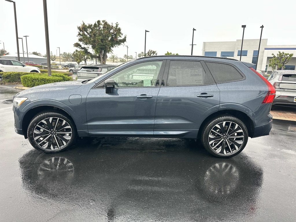 New 2026 Volvo XC60 plug-in hybrid T8 Ultra SUV