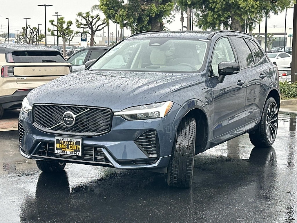 New 2026 Volvo XC60 plug-in hybrid T8 Ultra SUV