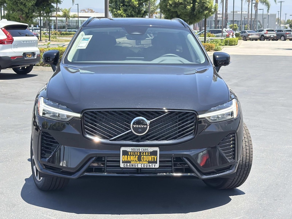 New 2026 Volvo XC60 plug-in hybrid T8 Plus SUV