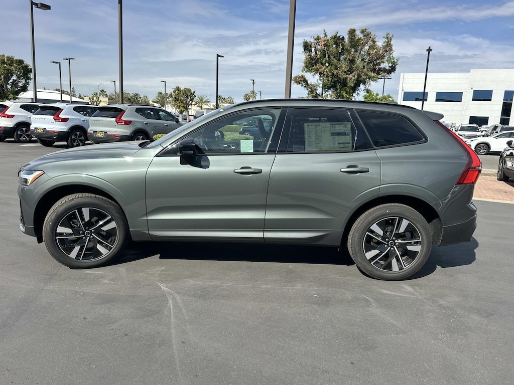 New 2026 Volvo XC60 B5 Core SUV