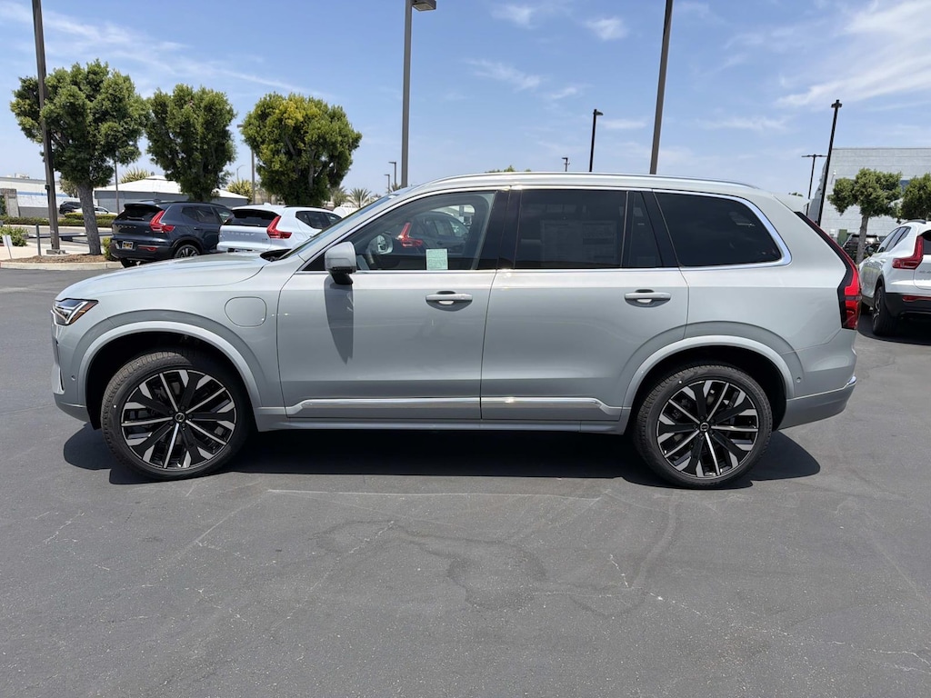 New 2026 Volvo XC90 plug-in hybrid T8 Plus 6-Seater SUV