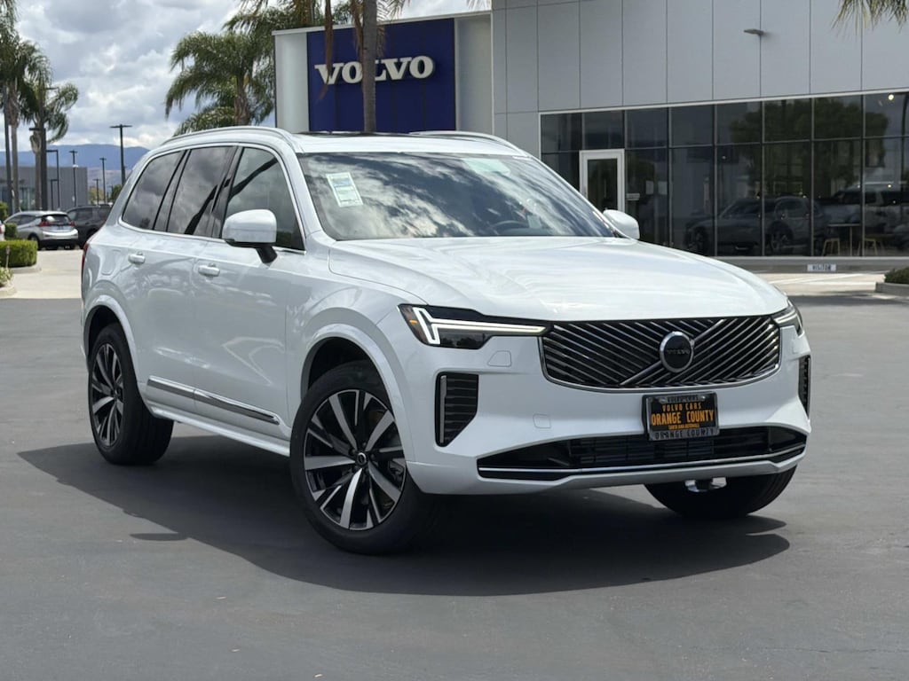 New 2026 Volvo XC90 plug-in hybrid T8 Core SUV