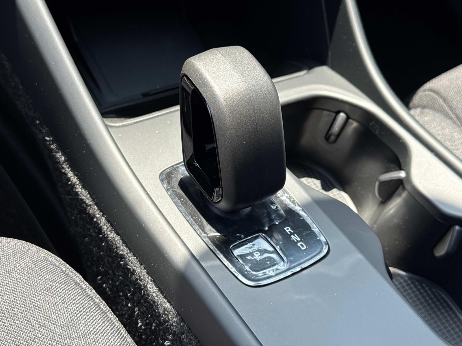 2025 Volvo EX40 Core - Photo 23