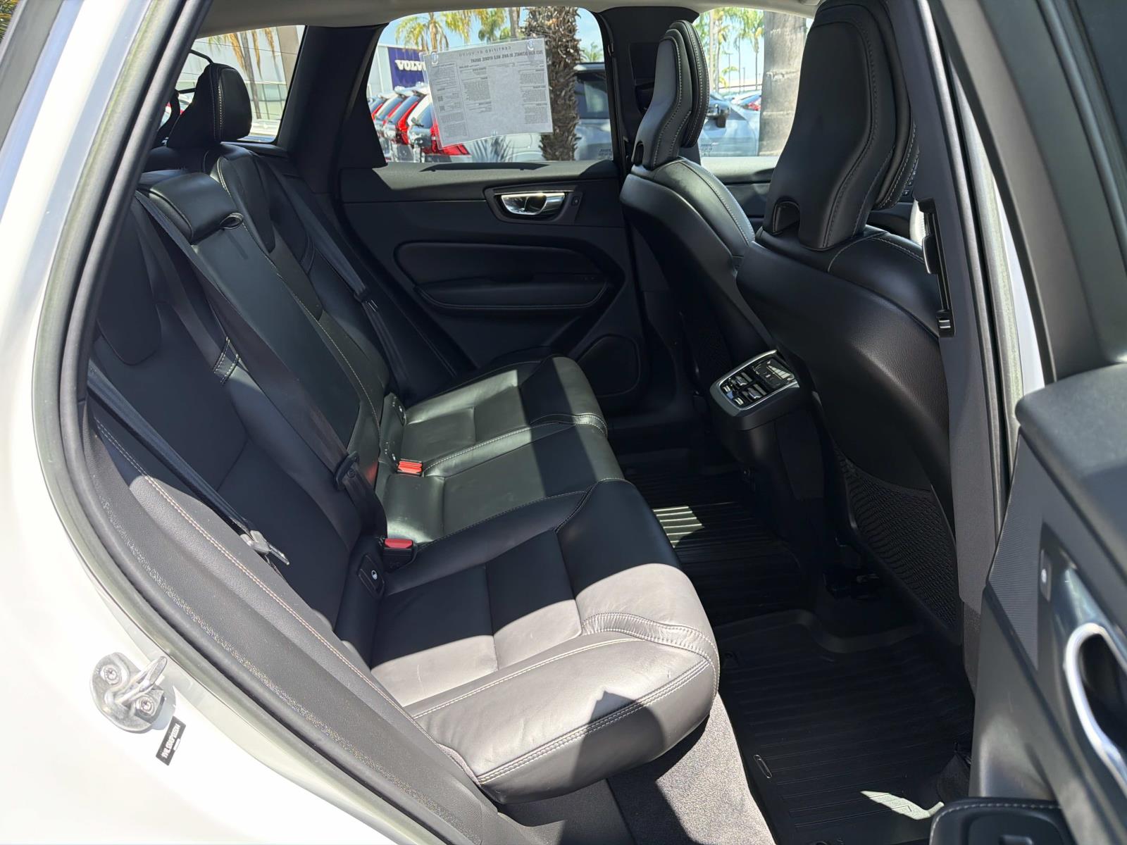 2023 Volvo XC60 Ultimate - Photo 24
