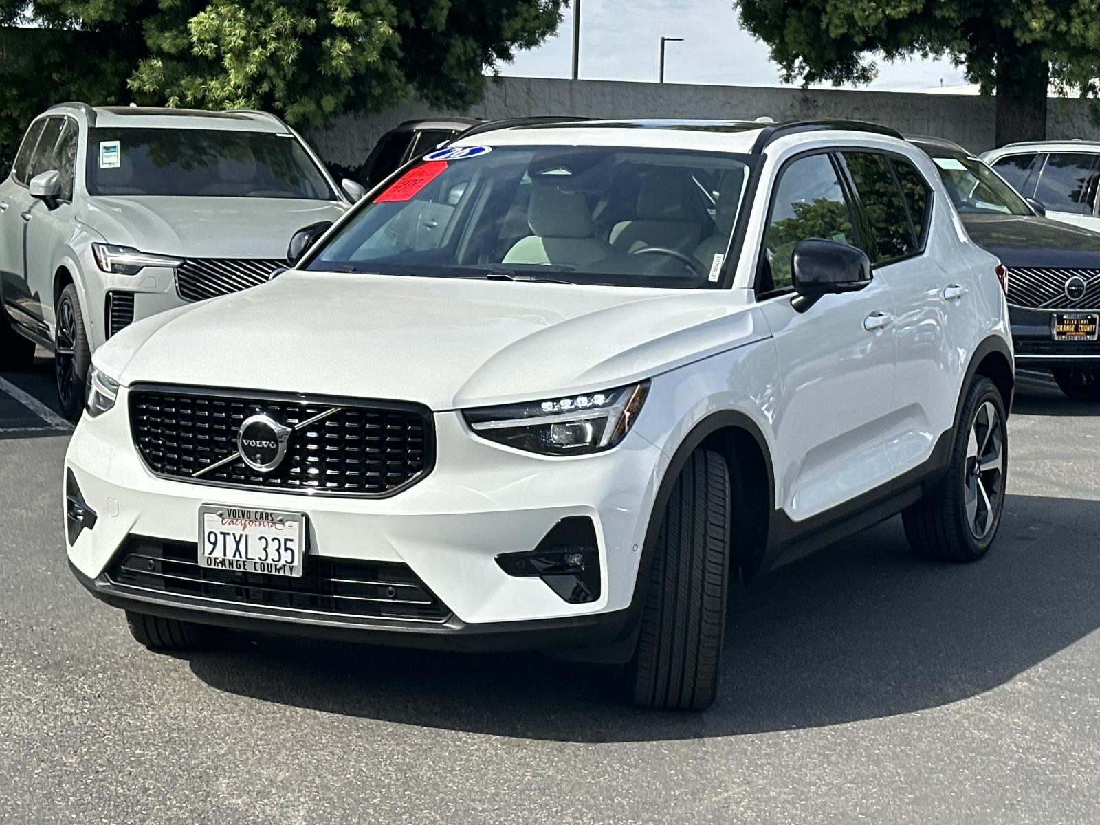 2026 Volvo XC40 Plus - Photo 8