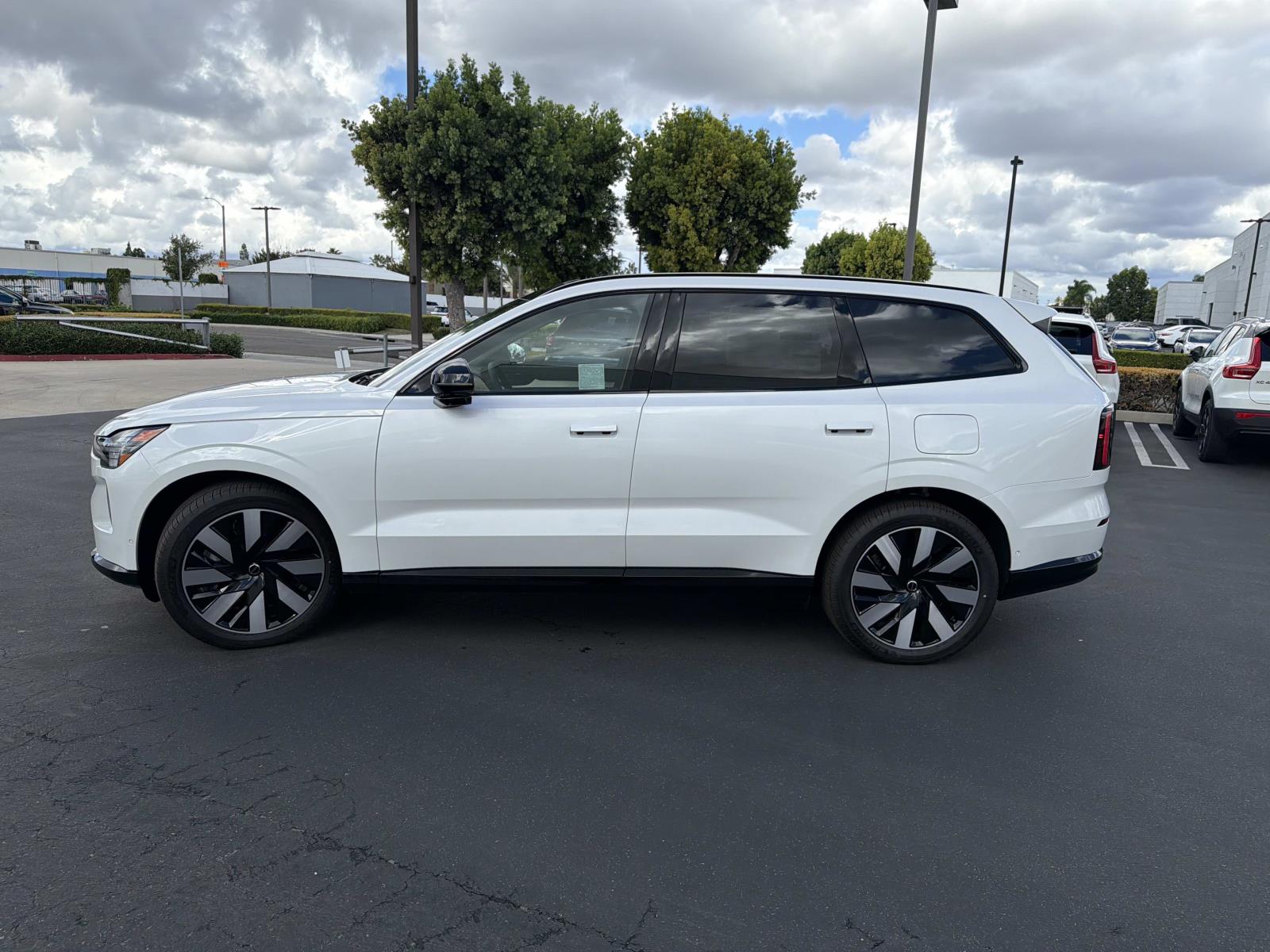 New 2026 Volvo EX90 Twin Motor Performance Ultra 7-Seater SUV