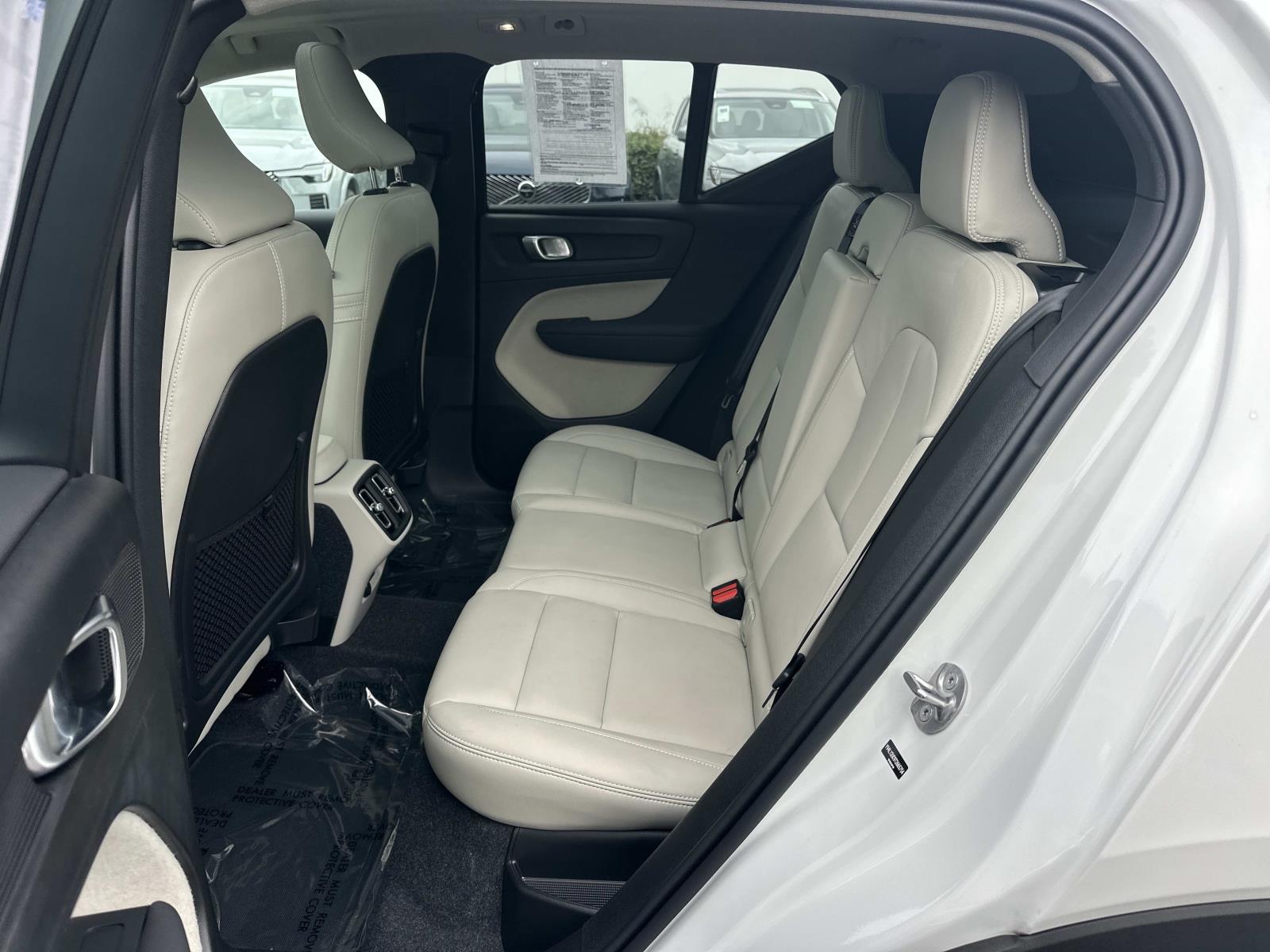 2026 Volvo XC40 Plus - Photo 22