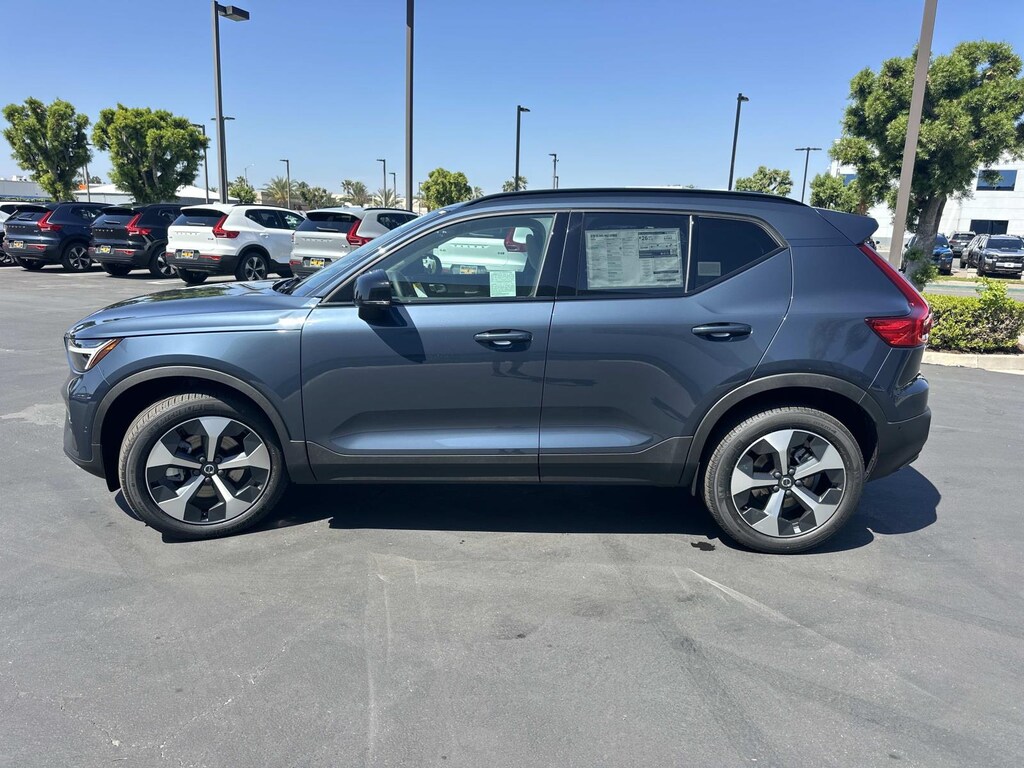 New 2026 Volvo XC40 B5 Plus SUV