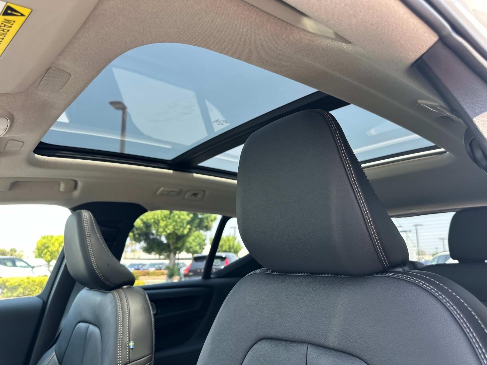 2026 Volvo XC40 Ultra - Photo 24
