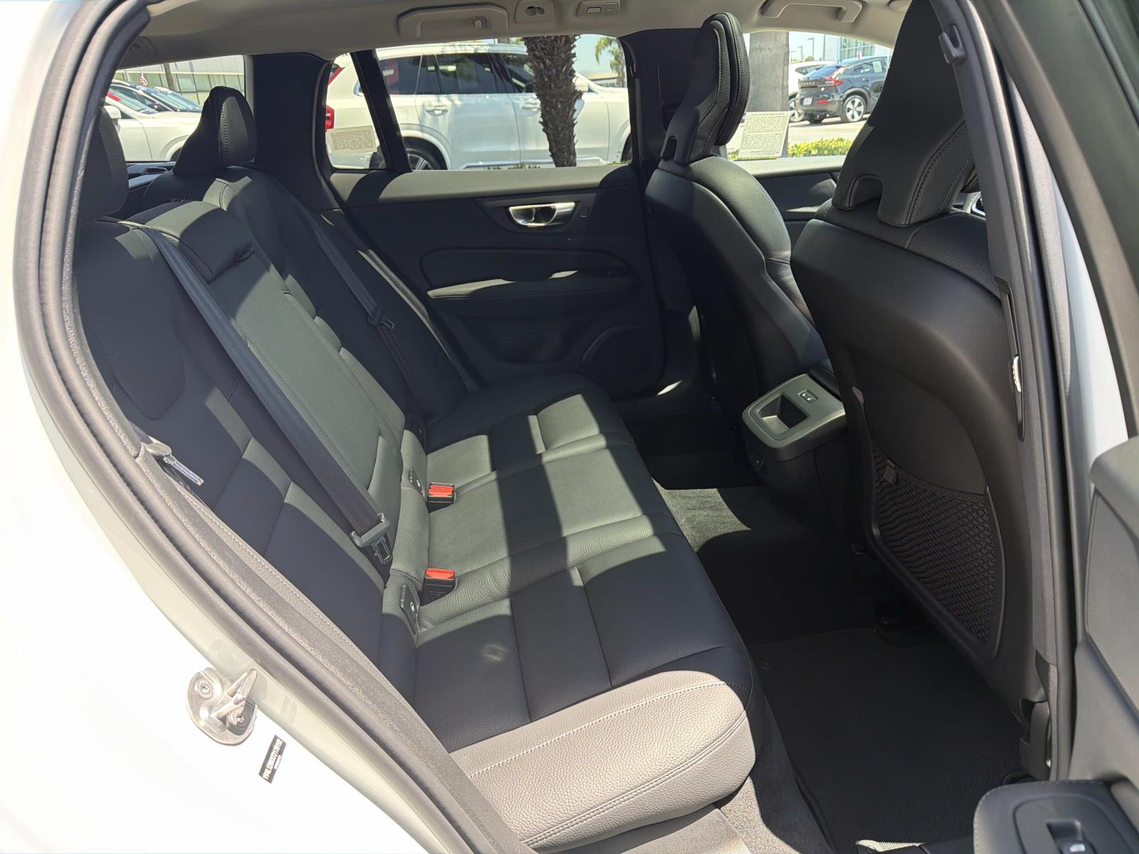2026 Volvo V60 Cross Country Plus - Photo 24