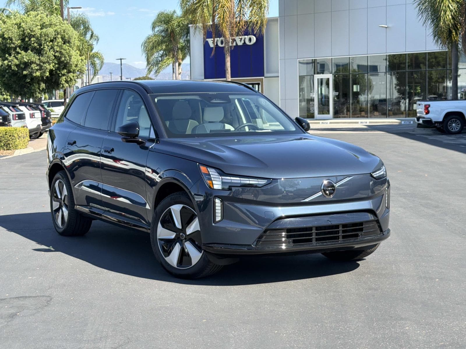2026 Volvo EX90