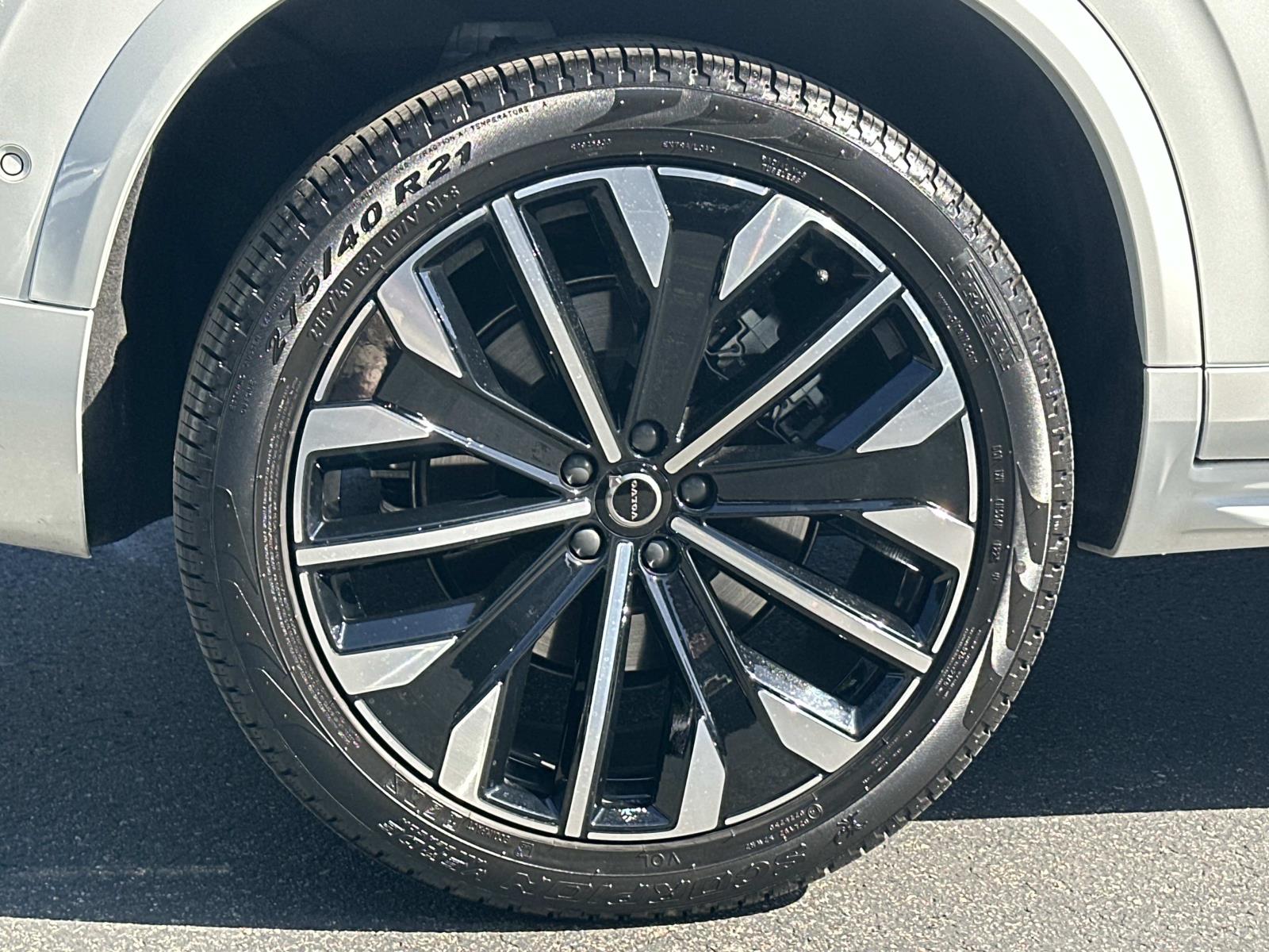2026 Volvo XC90 Ultra - Photo 28