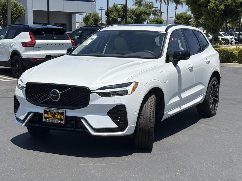 New 2026 Volvo XC60 plug-in hybrid T8 Ultra SUV