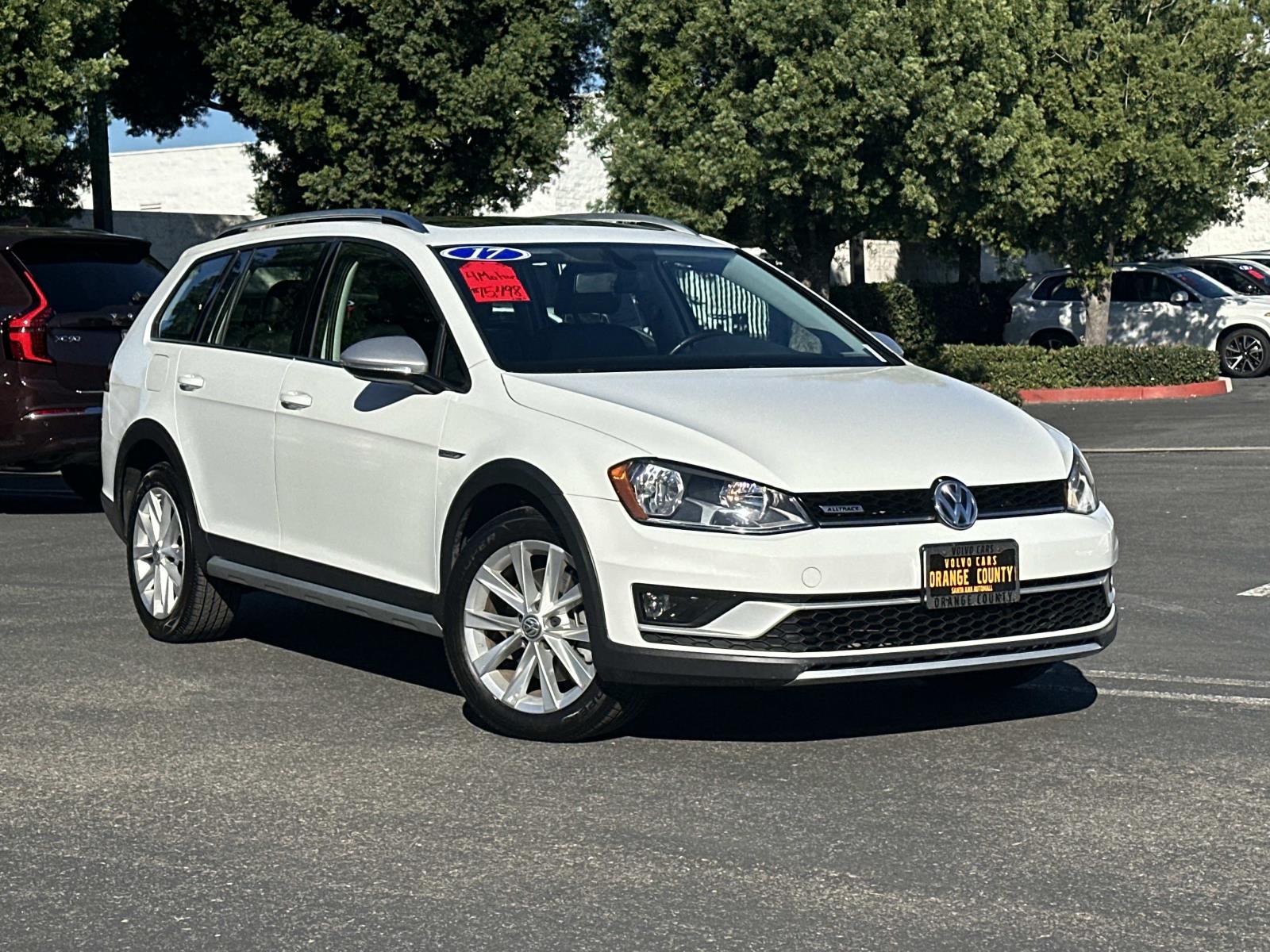 2017 Volkswagen Golf Alltrack Alltrack SE's photo