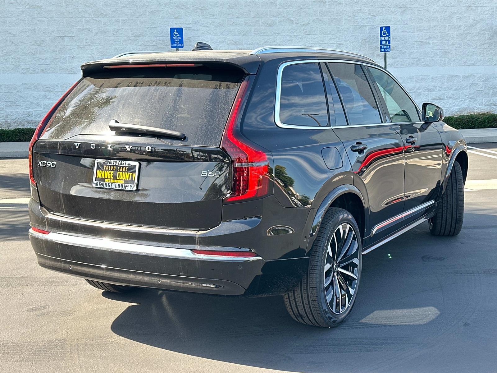 2026 Volvo XC90 photo 2