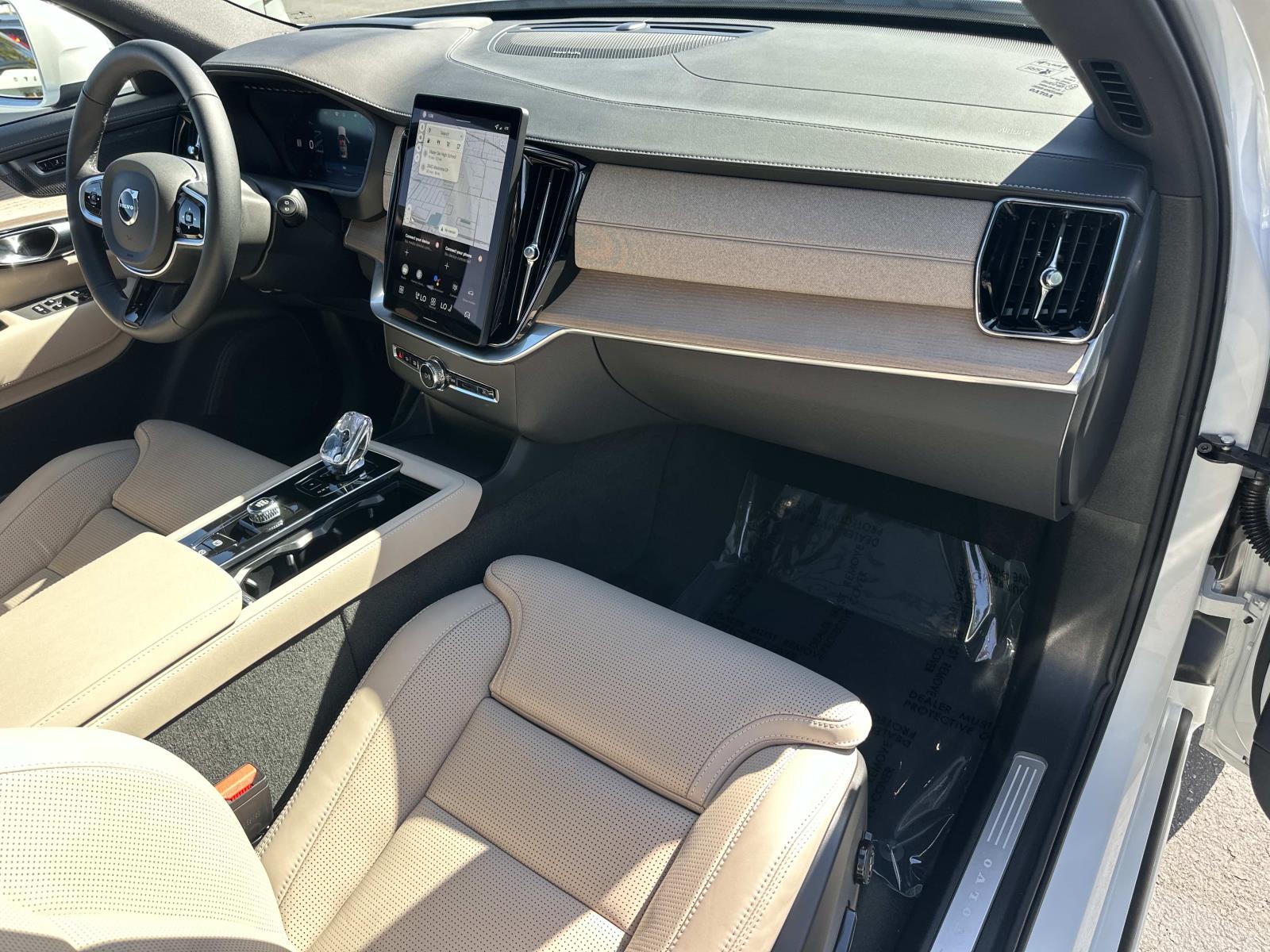 2026 Volvo XC90 Ultra - Photo 27