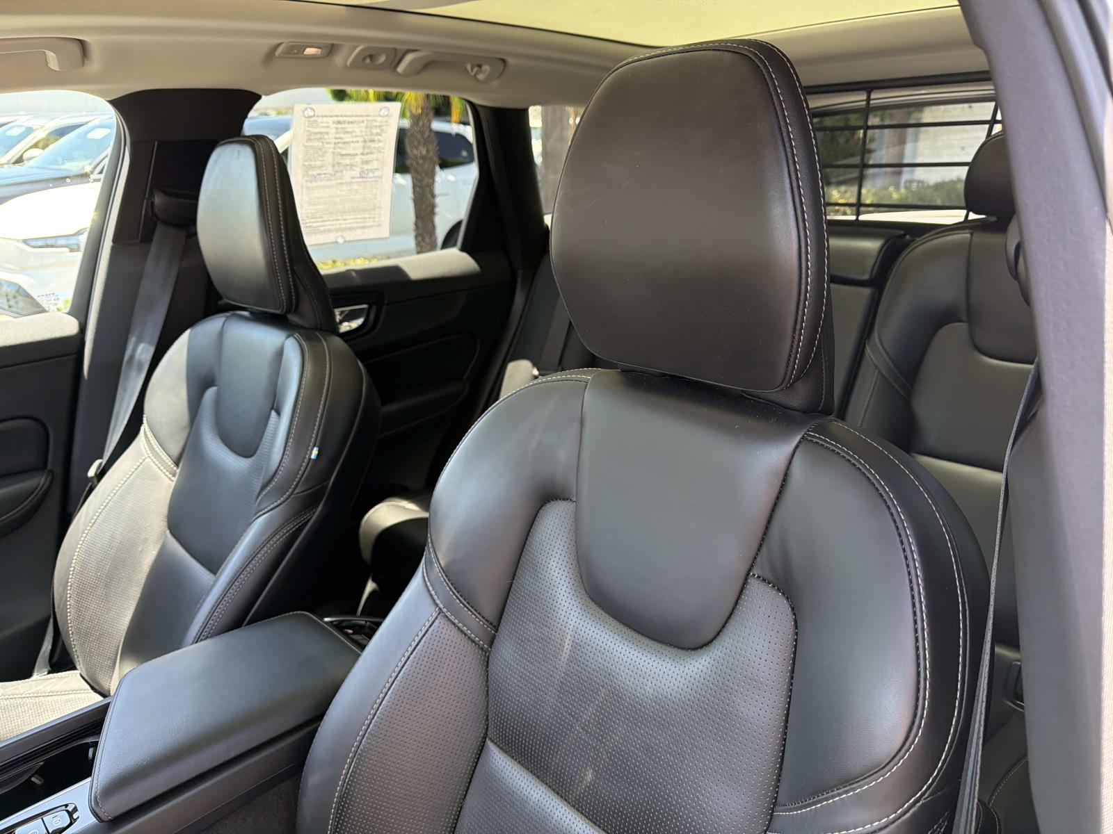 2023 Volvo XC60 Ultimate - Photo 19