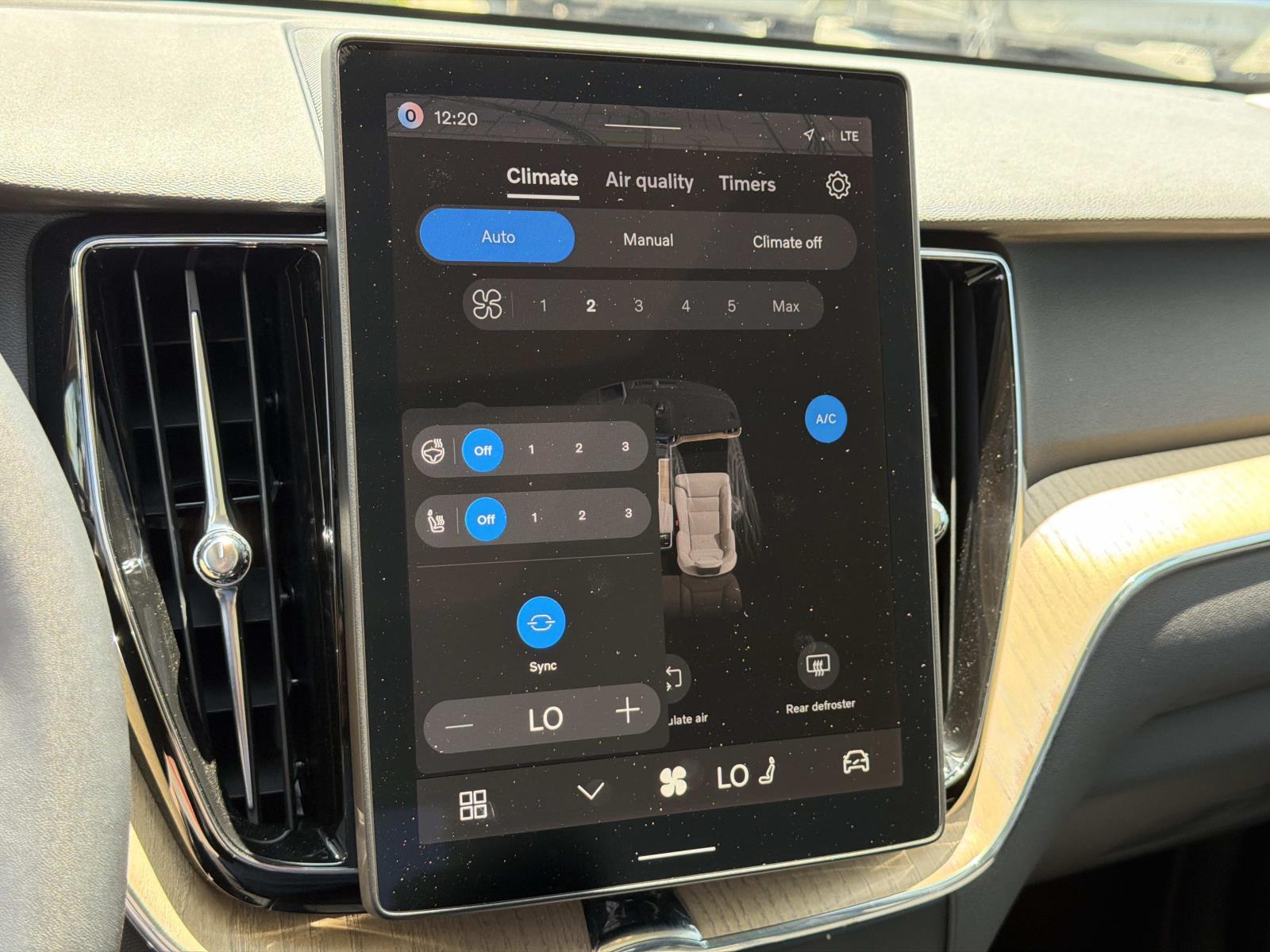 2026 Volvo XC60 Plus - Photo 12