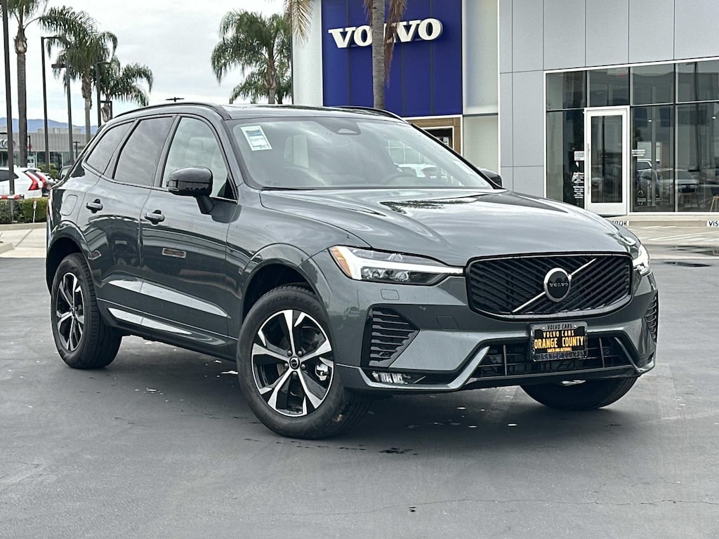 New 2026 Volvo XC60 B5 Core SUV